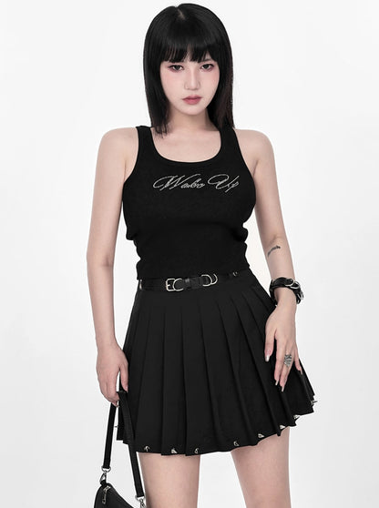 Belt mode pleated skirt