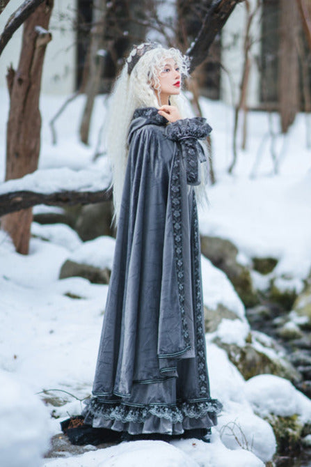 Claire Imperial Elegant Queen Cape Dress Setup