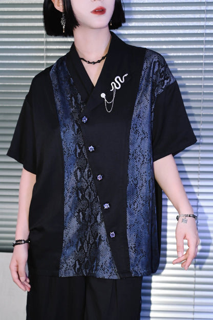 アシンメトリーカラーチャイナスネークプリントシャツ