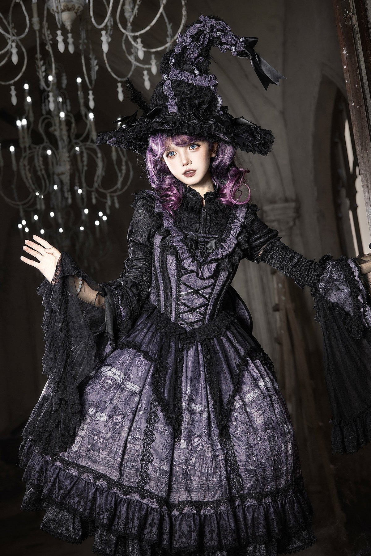 【10月30日予約締切】Purple And Black Gothic Lolita Dress Complete Set [Bunny Ear Hat Version/Witch Hat Version] (Witch Print Bustier Dress + Black Short-Sleeved Blouse + Bat Wing Back Train + Detachable Princess Sleeves)