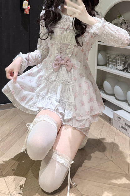 【10月28日予約締切】Pink/White/Black/White 4-Piece Set: Floral Tiered Lace Long-Sleeve Dress + Shorts + Pair of Ribbon Hair Clips + Bow Tie