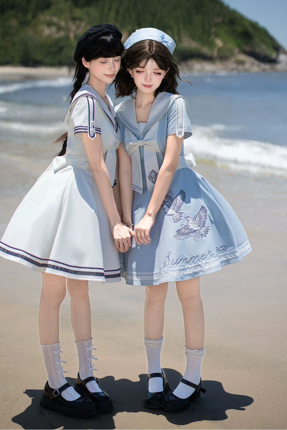 【10月1日予約締切】Blue/White Sailor Collar Bird Embroidery Lolita Bow Dress