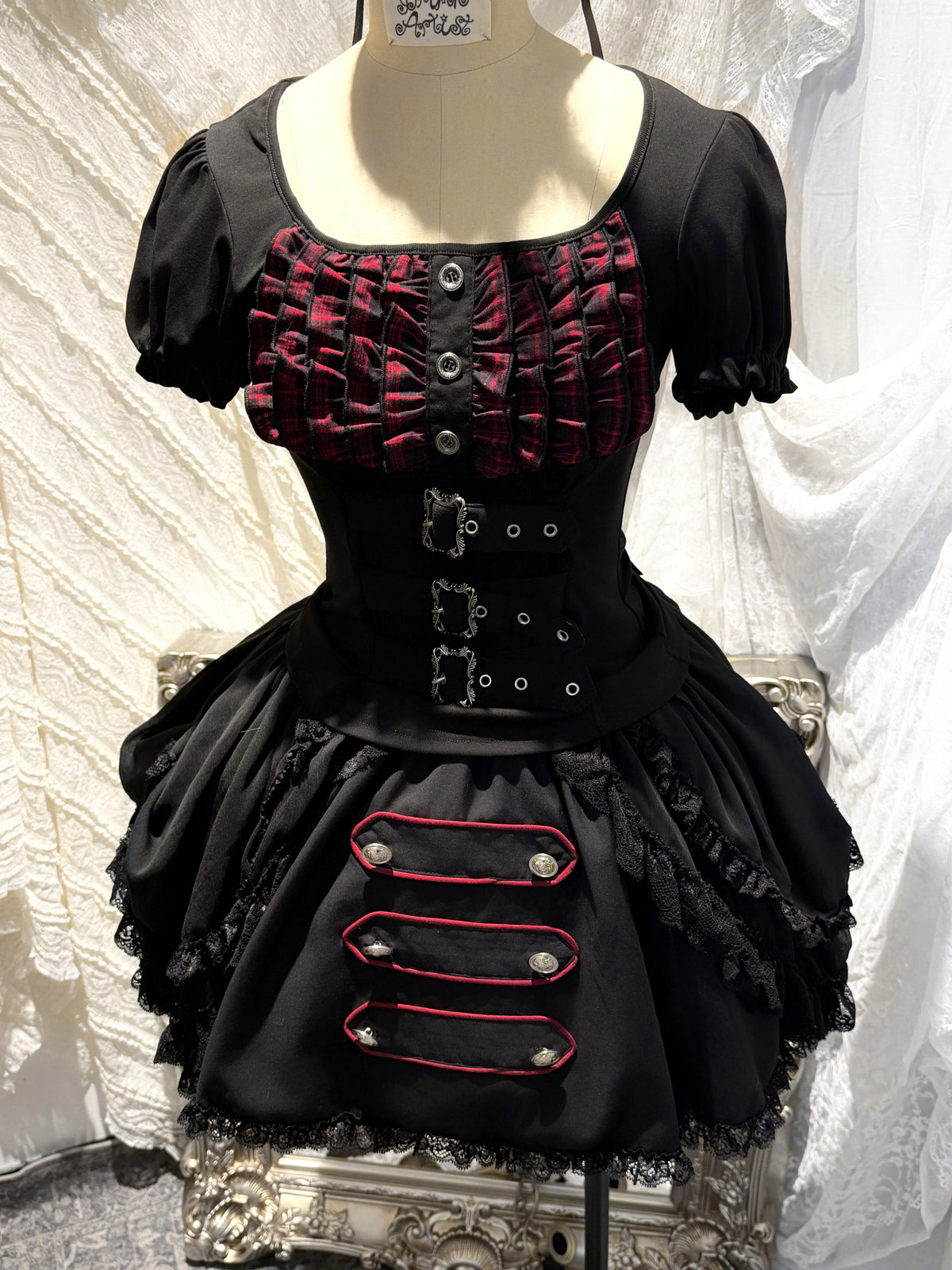 Original from Jiuyu Market: Black and Red Plaid Puff-Sleeve Knit Top with Military-Style Mesh Cake Skirt Set