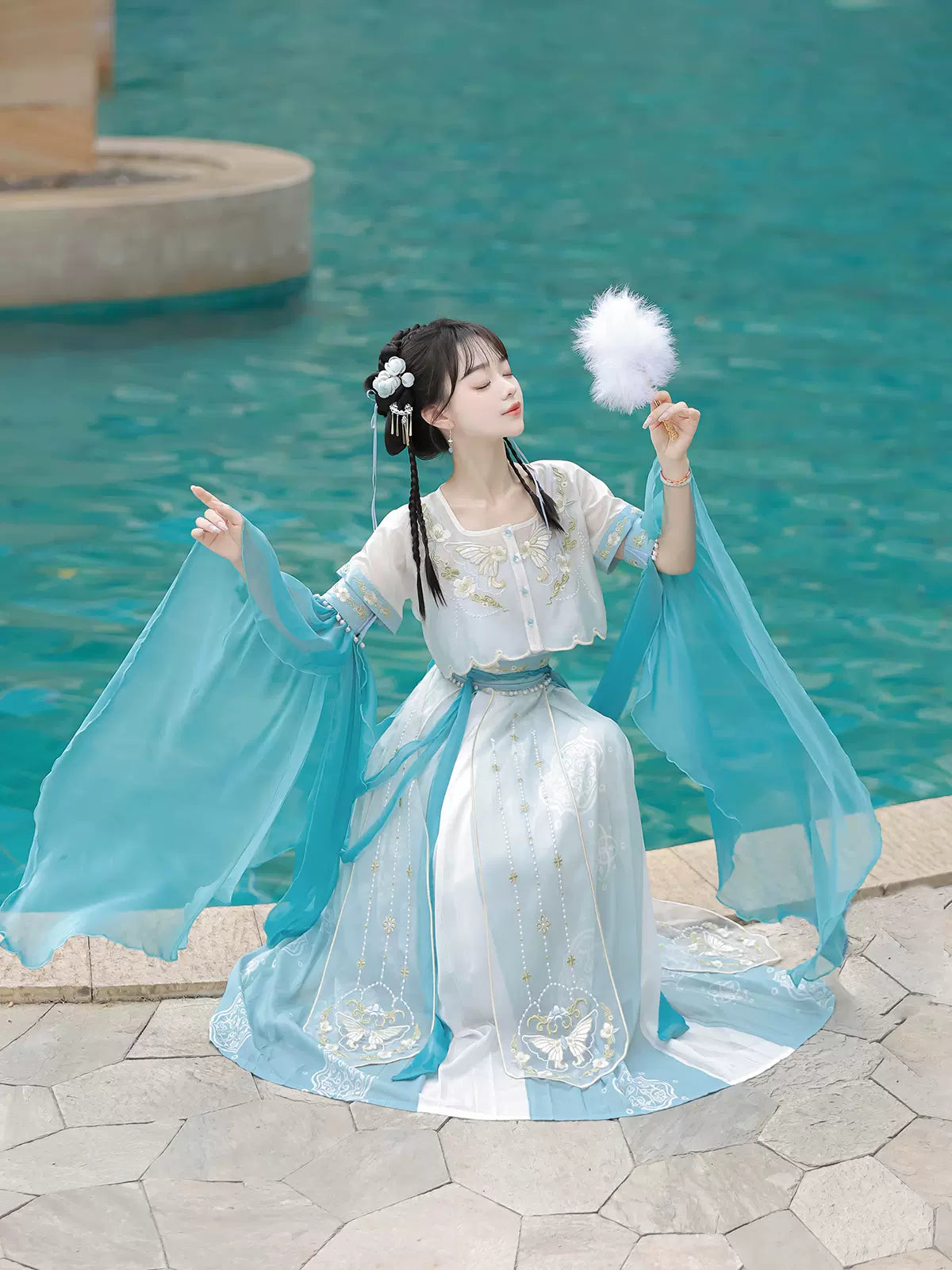 The girl's Neverless Island original blue falling sea improved Han elements new Chinese embroidered skirt suit national style