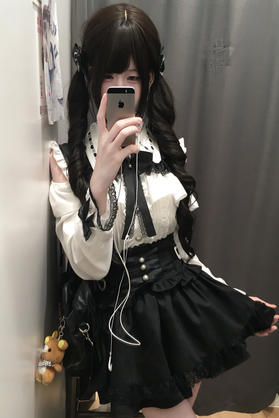 地雷ロングスリーブシャツ+ハイウエストスカート+リボンネクタイ