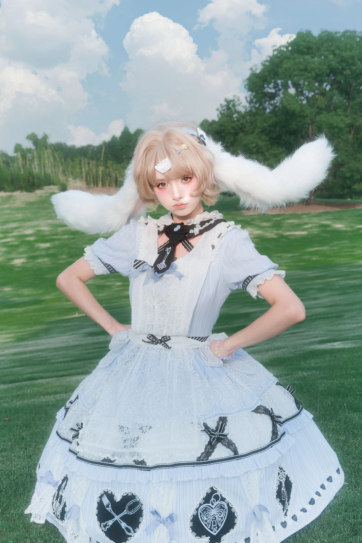 【8月13日予約締切】アリスブルーストライプレースゴシックロリータドレス＋うさ耳フーディータイカラー＋エプロン＋フルセット