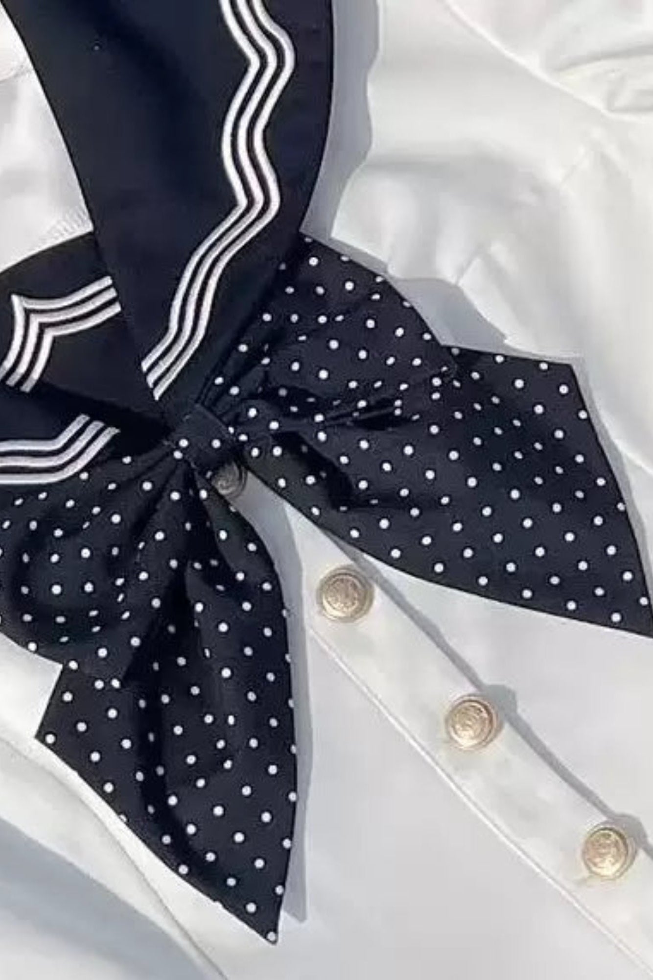 Sommerliches Matrosenoberteil + Rock + Schleifen-Accessoire