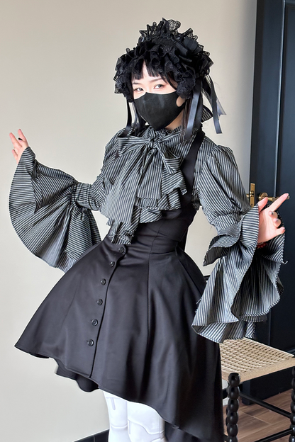 【予約商品】ミストクロウゴシックストライプストラップ姫袖シャツ