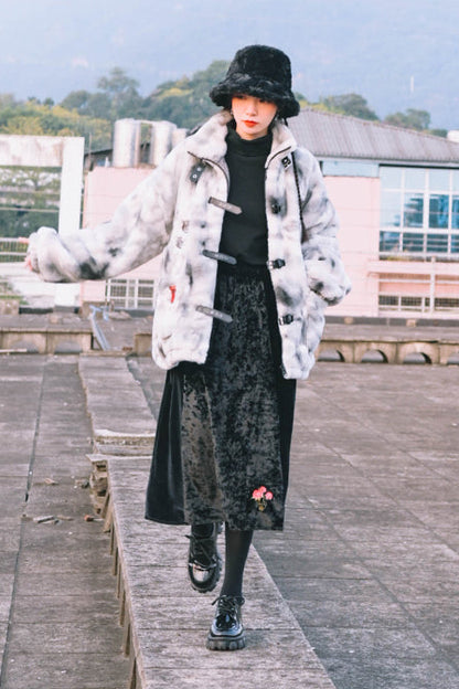 Eccentric House "Yinhu" imitation rabbit plush fur jacket women's winter new Chinese embroidered coat with a stand-up collar and thickened top