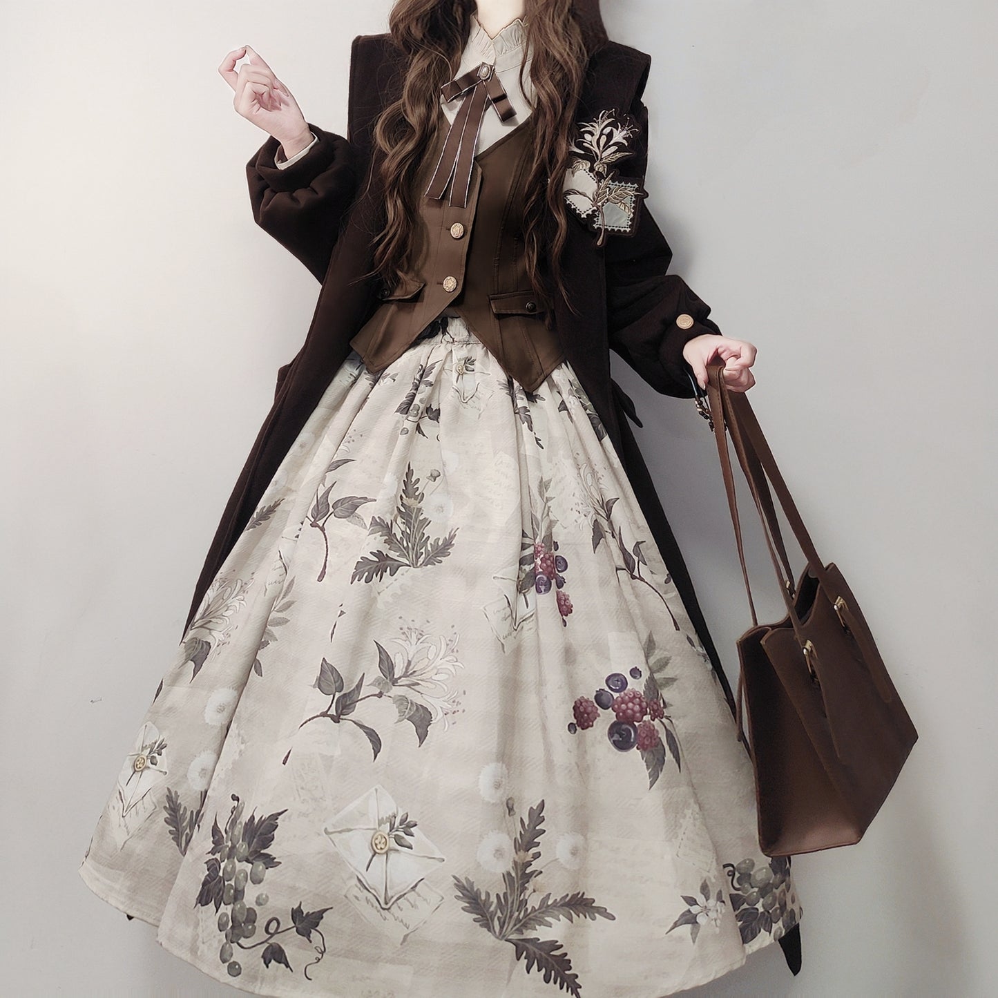 レトロロングコート+スカート+シャツ+ベスト