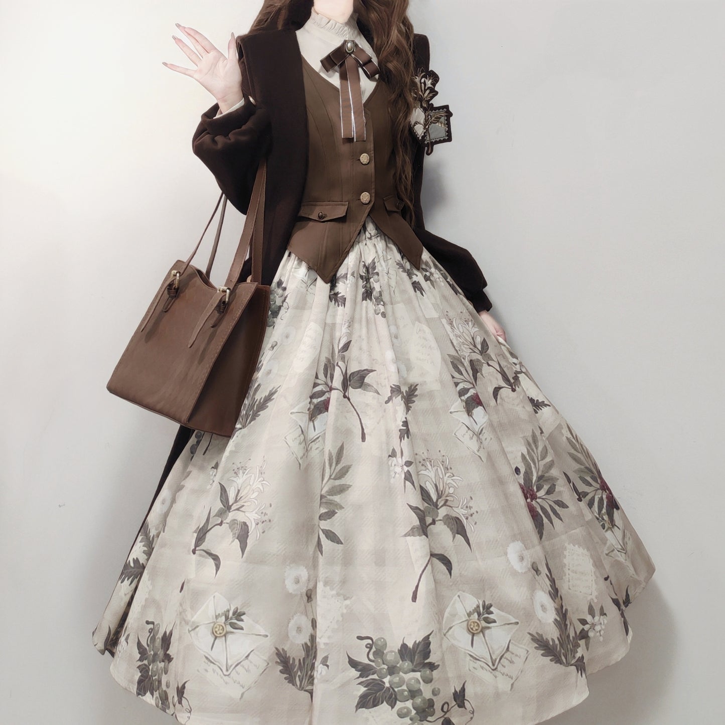 レトロロングコート+スカート+シャツ+ベスト