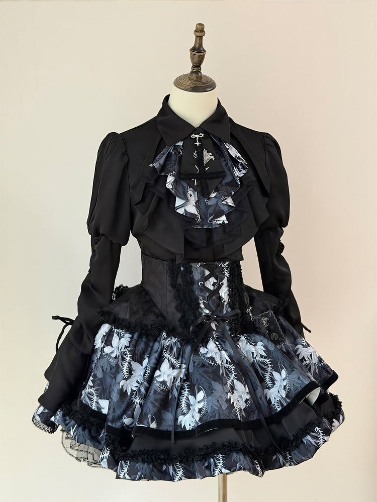 [Précommande jusqu'au 13 mai] Chemise à volants noire à fleurs gothique Bone Iris + jupe corset + accessoires
