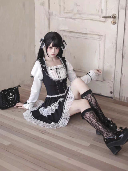 [Deadline for reservations: December 15] Black White Dark Juliet Sleeve Dress + Accessories