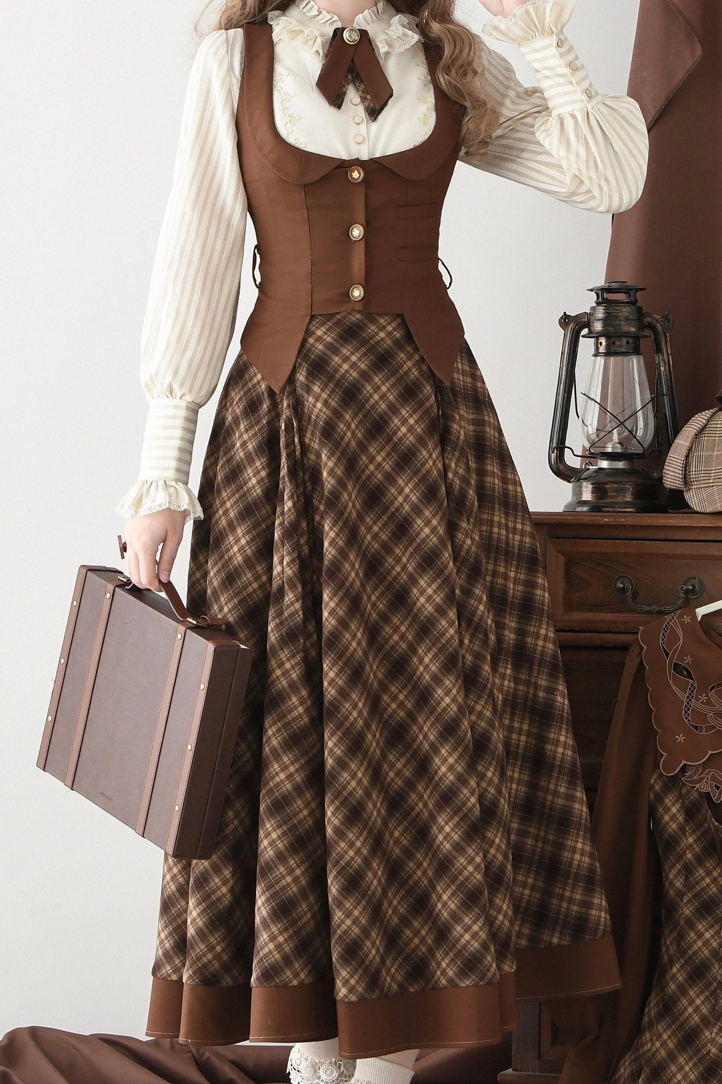 【2月3日予約締切】ヴィンテージディテクティブシリーズベスト＋スカート