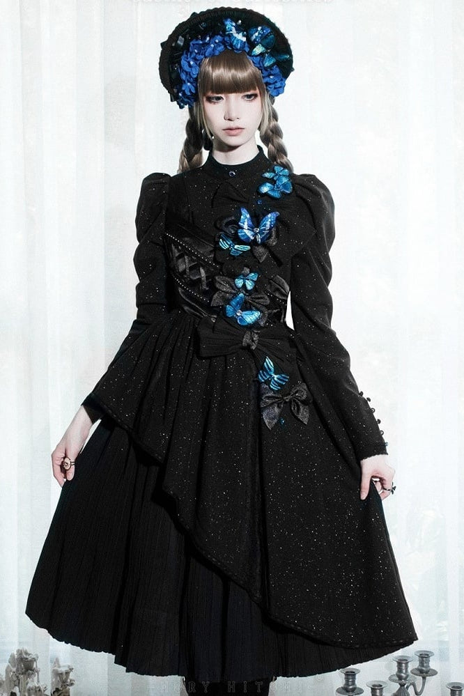 [Reservierungsschluss 14. Oktober] Schwarz/weißes Gothic-Lolita-Langkleid mit Schmetterlingsschleife, Stehkragen und asymmetrischen Lagen