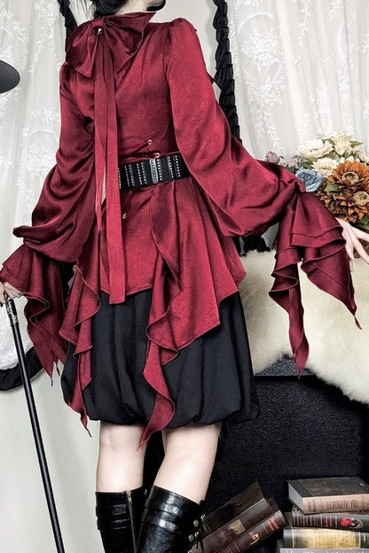 [November 9 Preorder Deadline] Victorian Gothic Lolita Halter-Neck Blouse with Flared Sleeves, an Asymmetrical Frill, and a Train