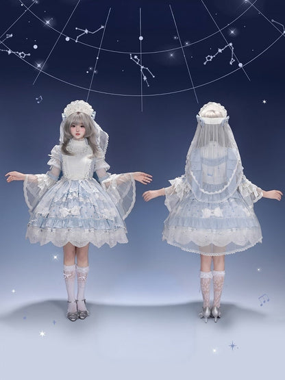 [Vorbestellschluss: 9.23] Klassisches Lolita-Kleid in Hellblau/Dunkelblau mit Himmelsstern-Stickerei, Glockenärmeln, Tülllagen und Schleife