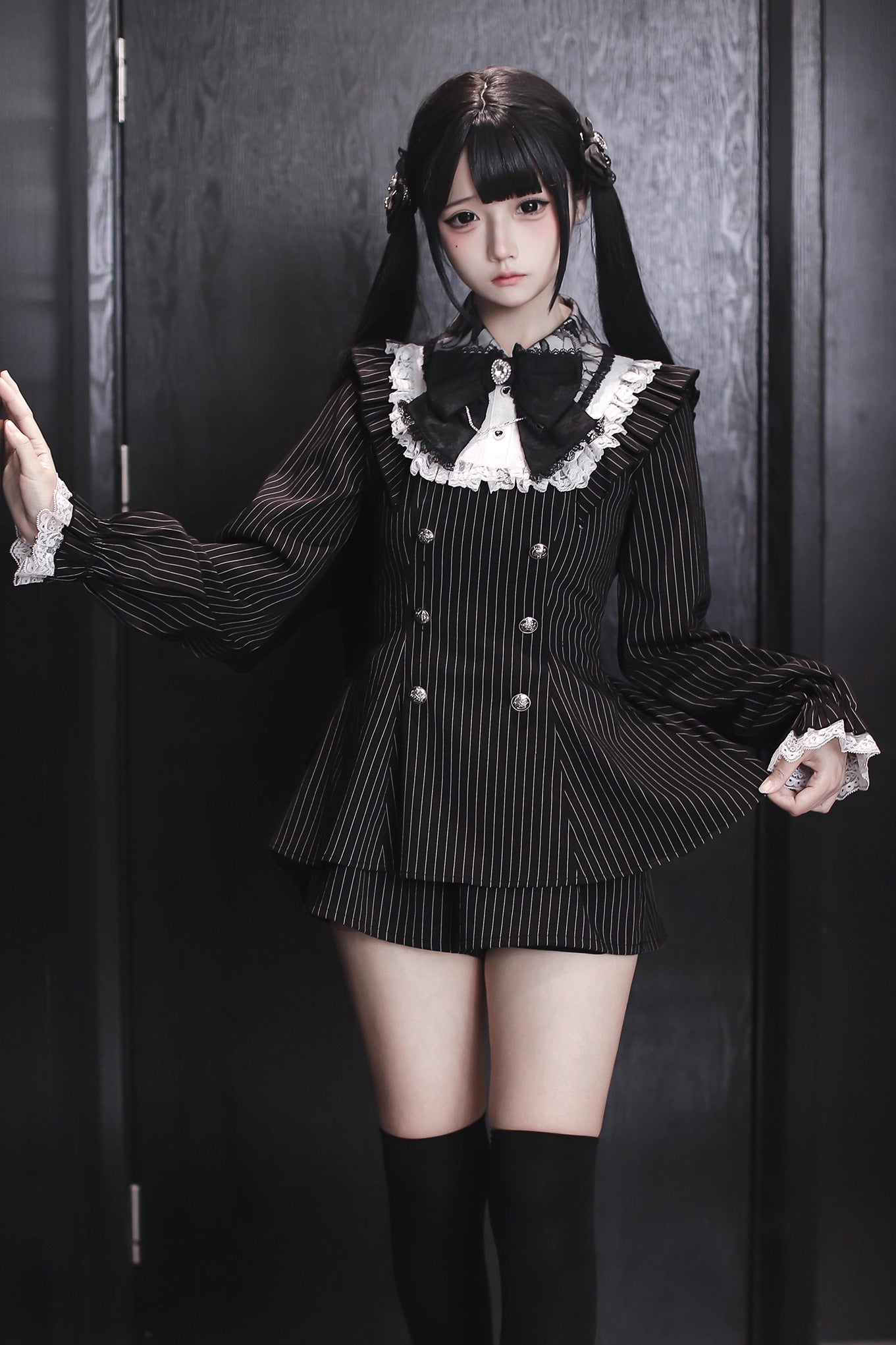 【12月15日予約締切】ダークゴシックレースダブルブレストストライプスーツセット＋ヘアアクセサリー