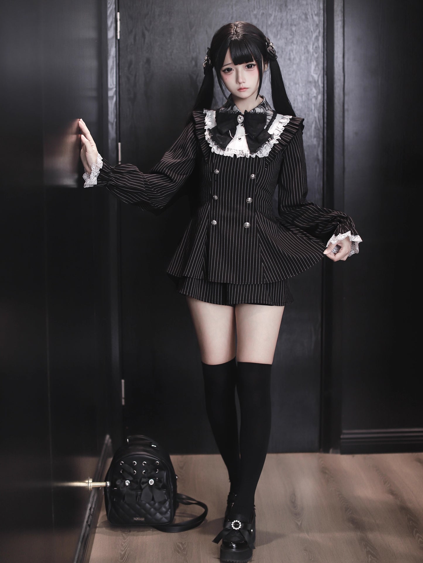 【12月15日予約締切】ダークゴシックレースダブルブレストストライプスーツセット＋ヘアアクセサリー