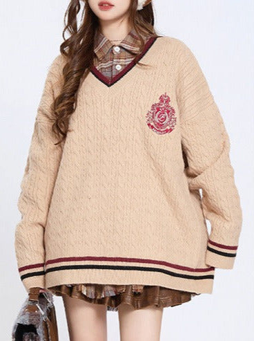 American College Style Emblem V-Neck Loose Knit