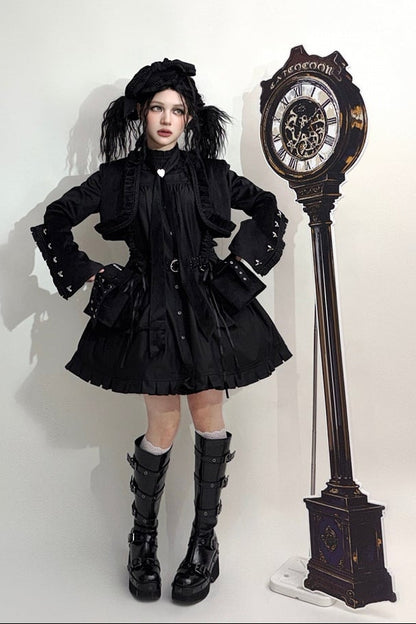 【11月6日予約締切】White/Black Gothic Lolita Drawstring Frill Strap Doll Dress