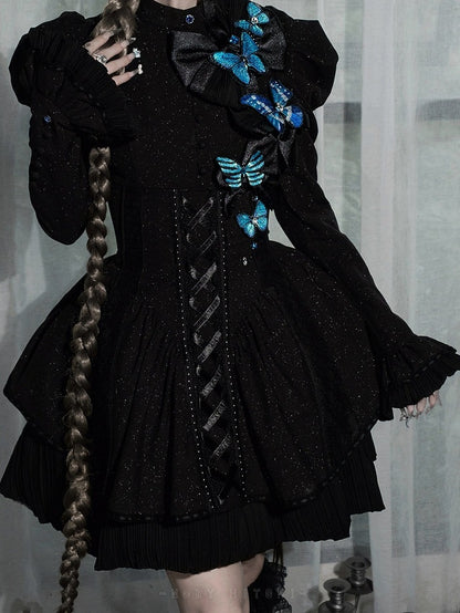 [Reservierungsschluss 14. Oktober] Schwarz-weißes Gothic-Lolita-Minikleid mit Schmetterlingsschleife, Bandkragen und Schnürung am Rücken