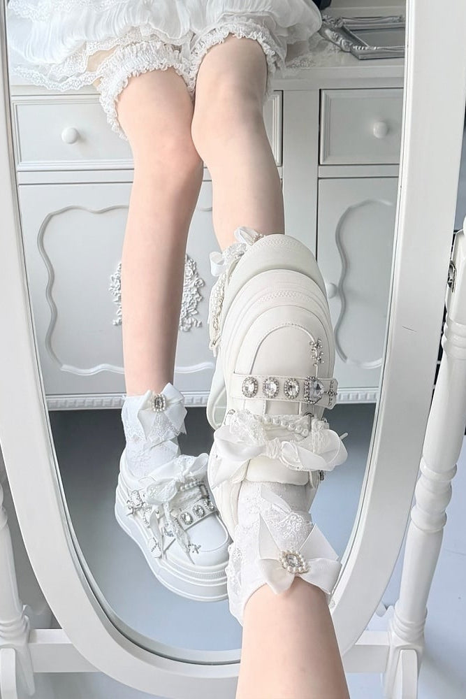 【10月6日予約締切】White/Pink/Black Rhinestone Buckle Lace Cross Charm Ribbon Chunky Sneakers