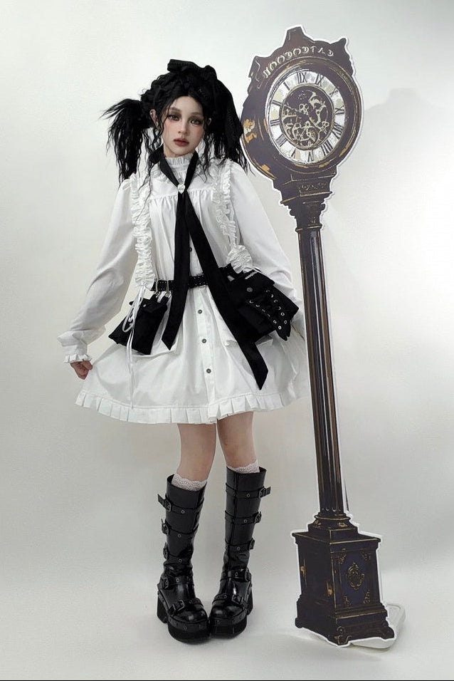 【11月6日予約締切】White/Black Gothic Lolita Drawstring Frill Strap Doll Dress