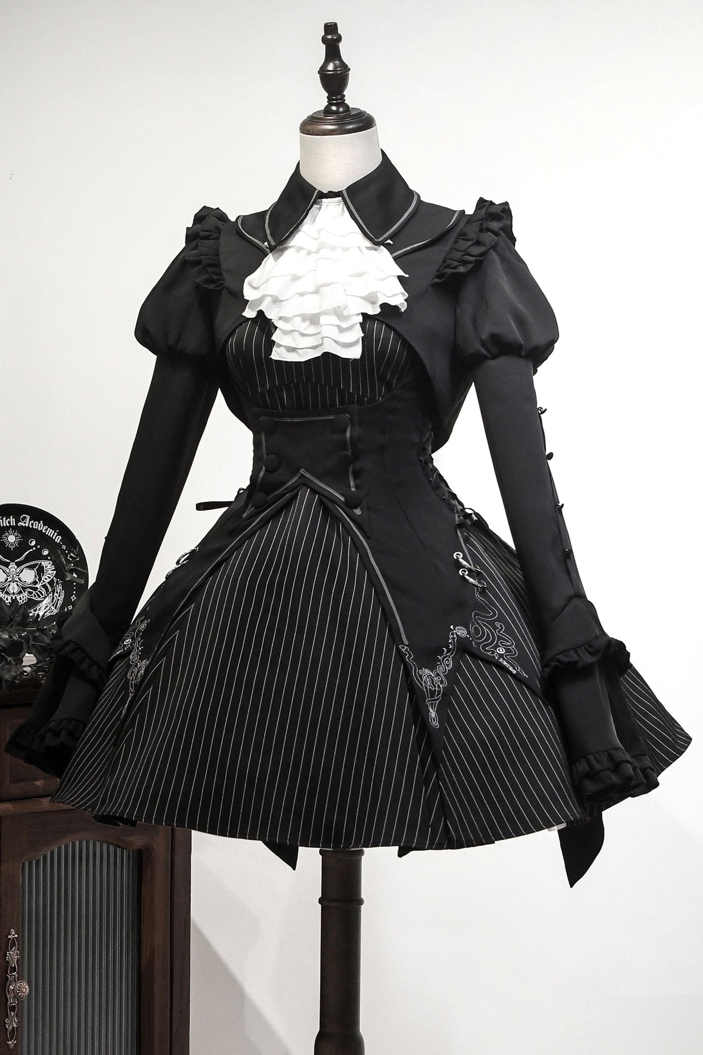 Elegant Gothic Punk Series Juliette Sleeve Jacket