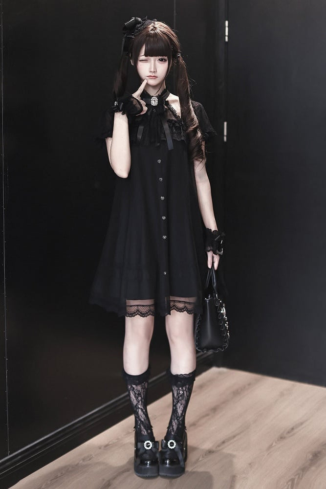 [Reservierungsschluss am 15. Juli] Schwarzes Gothic-Tüllkleid im Lagenlook mit Schmuckschleife + Rosenkreuz-Haarspange + Handgelenkmanschetten
