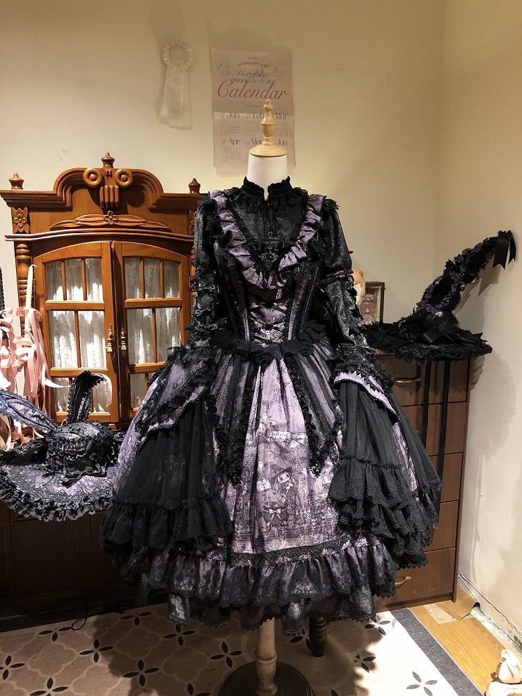 【10月30日予約締切】Purple And Black Gothic Lolita Dress Complete Set [Bunny Ear Hat Version/Witch Hat Version] (Witch Print Bustier Dress + Black Short-Sleeved Blouse + Bat Wing Back Train + Detachable Princess Sleeves)