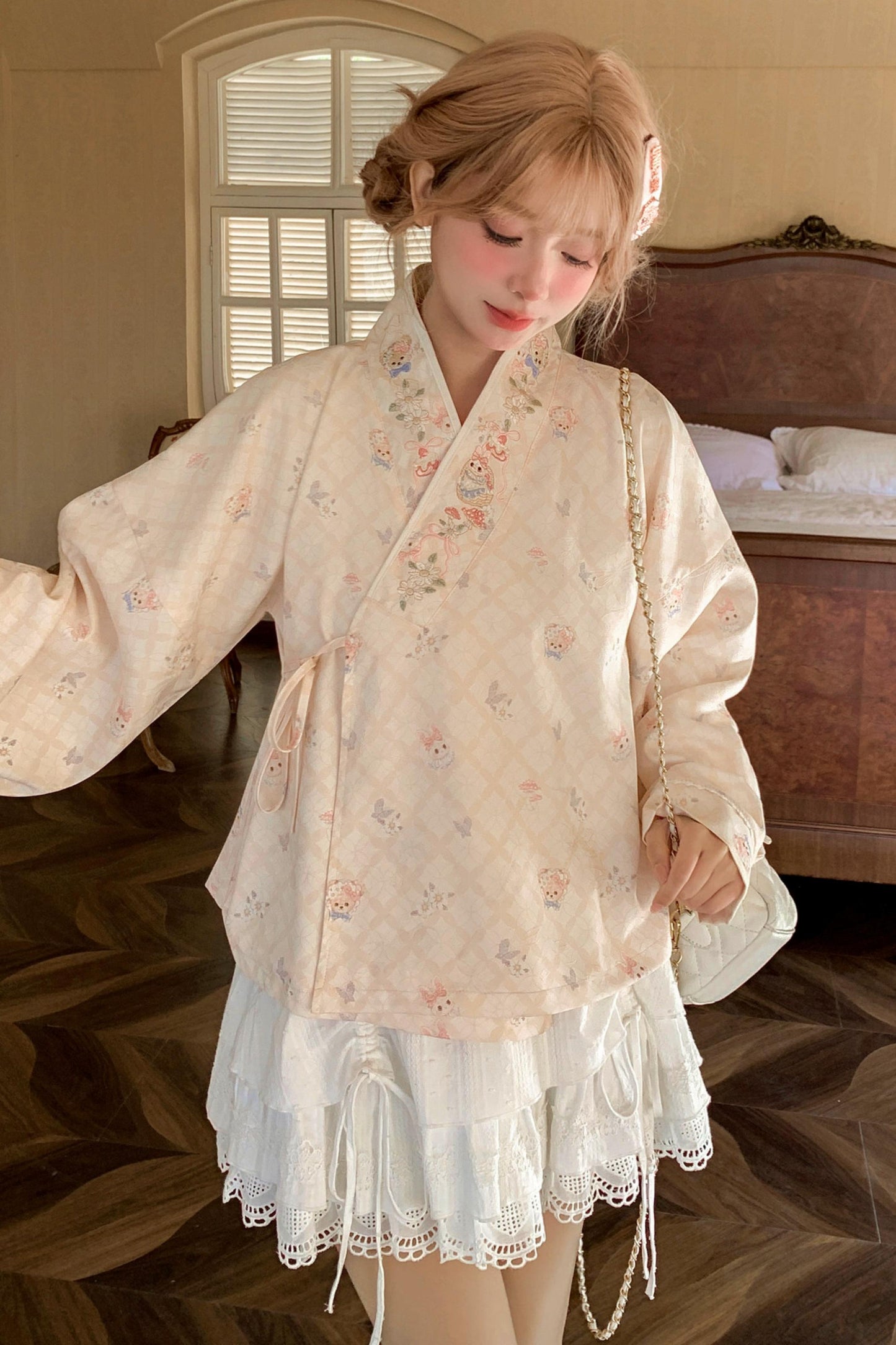 Chemisier avec broderie de conte de fées