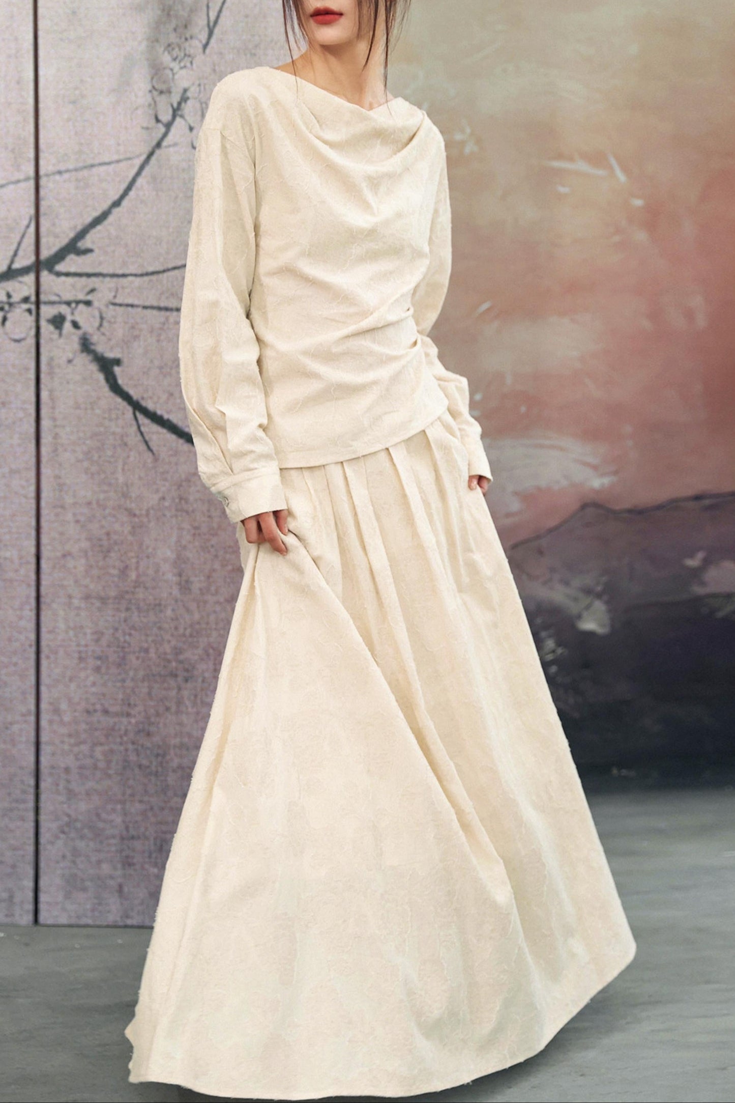 Ensemble élégant haut ample drapé en jacquard blanc cassé + jupe