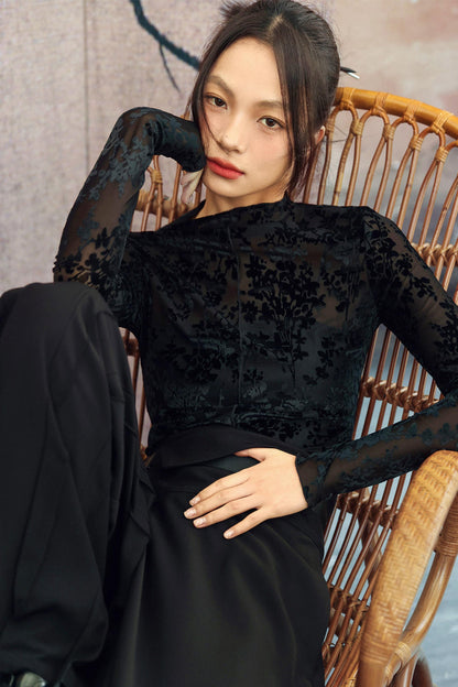 Schwarzes florales transparentes Rüschen-Oberteil im dunklen Mode-Stil