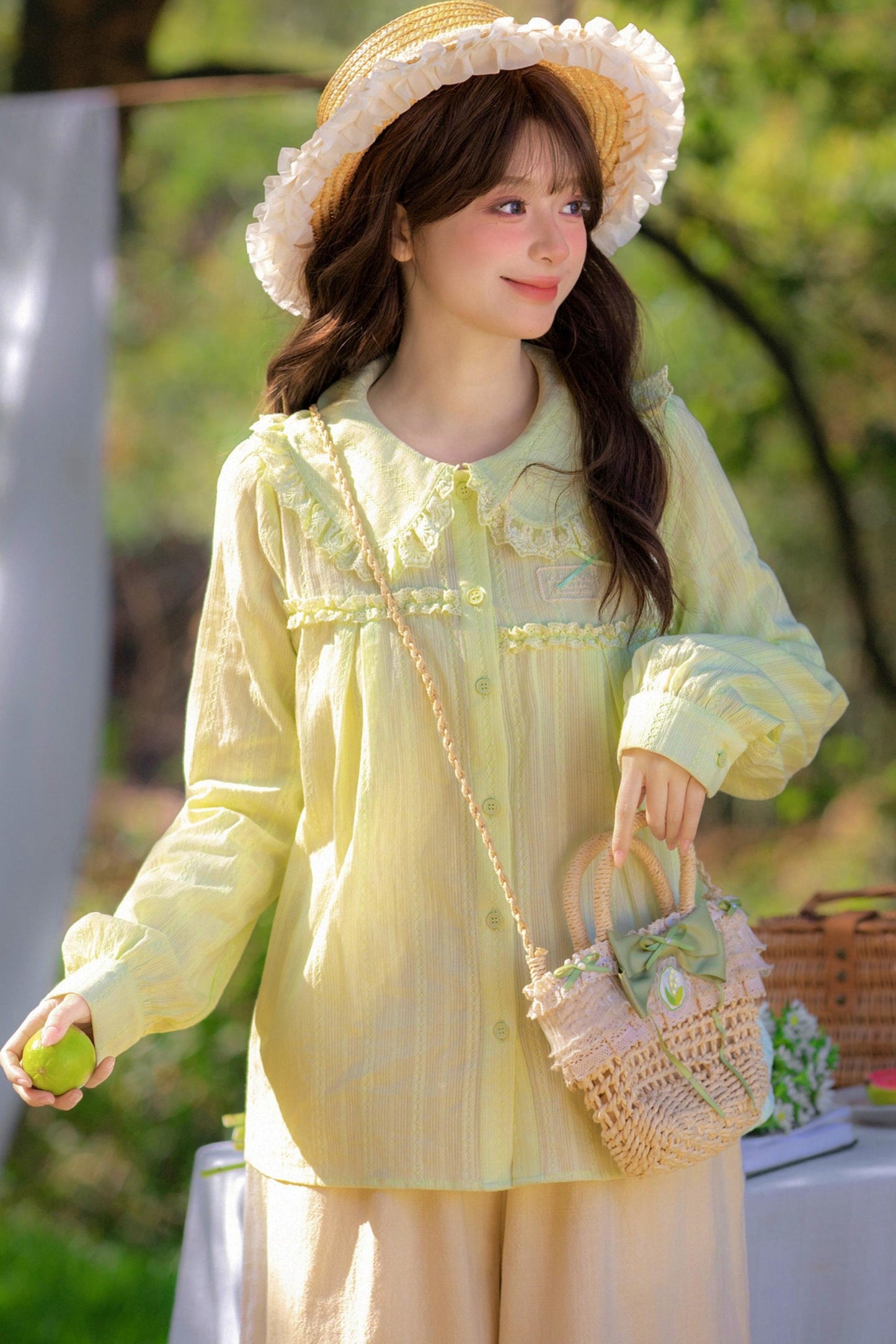 포레스트 돌 칼라 블라우스