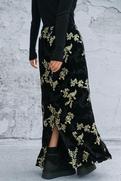 ブラックアンドゴールドベルベットスカート