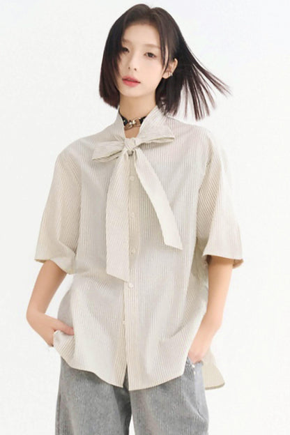 カジュアルストライプレースアップシャツ