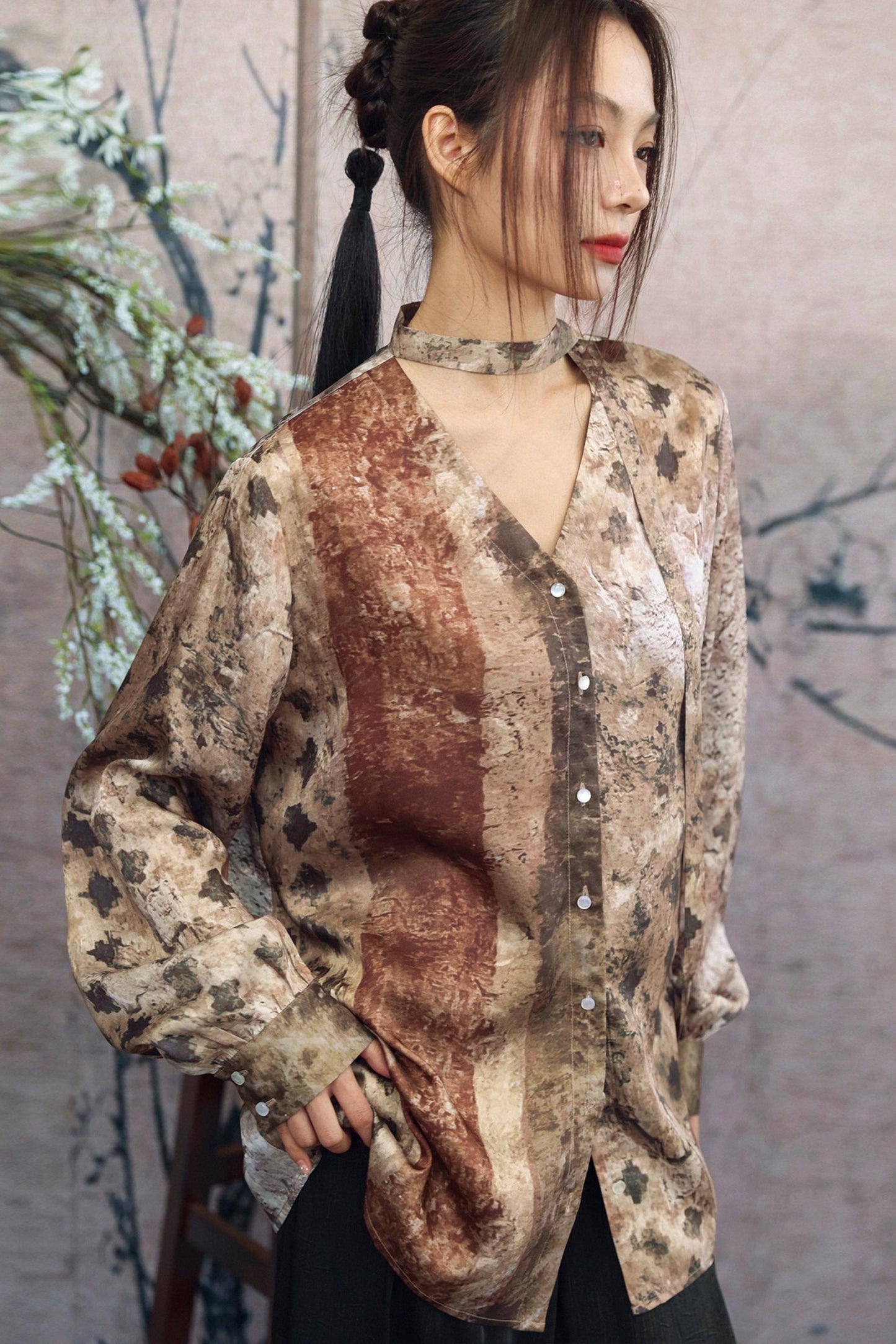 Retro Art Print Satin Choker Blouse
