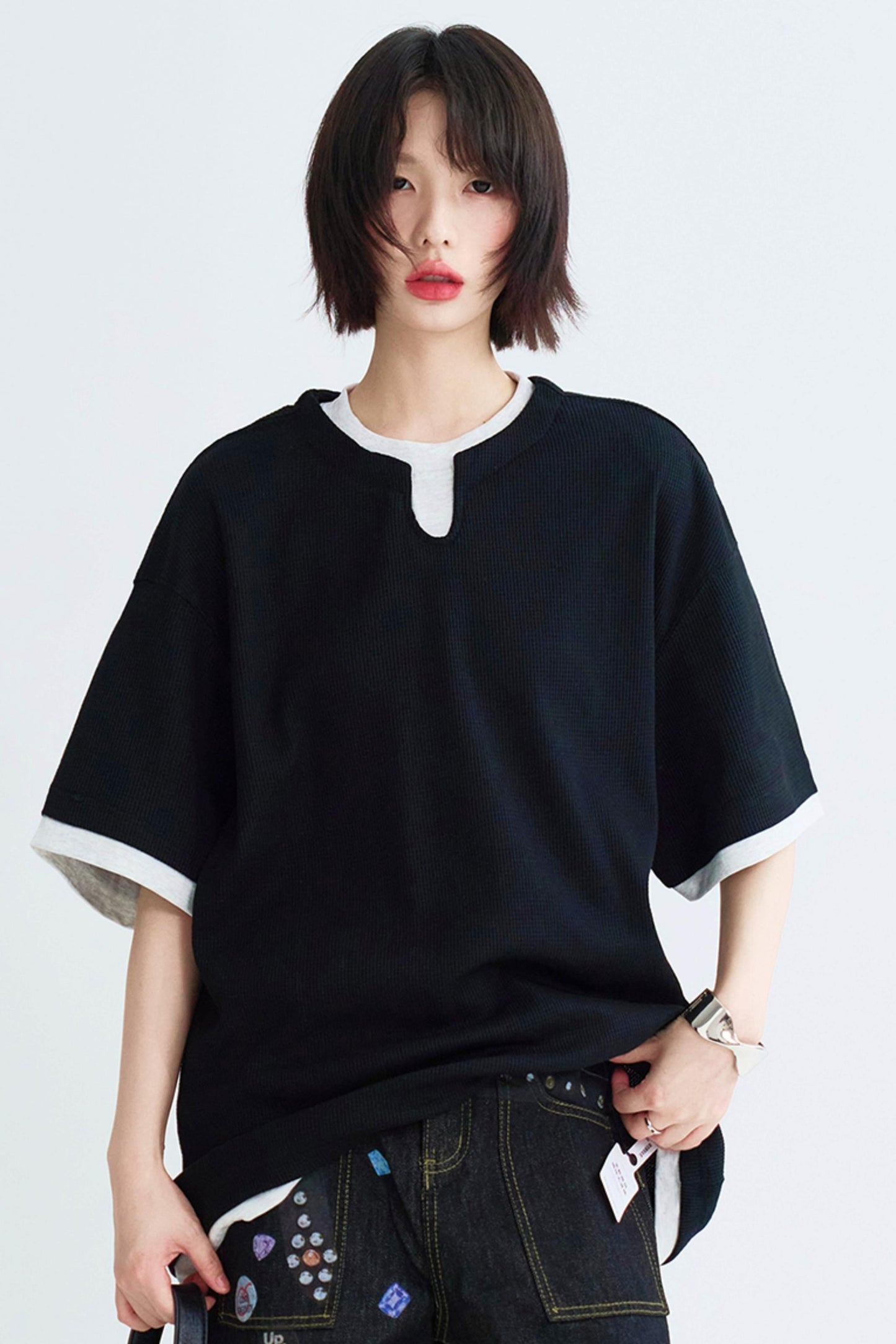 Loose contrast crew neck layered top