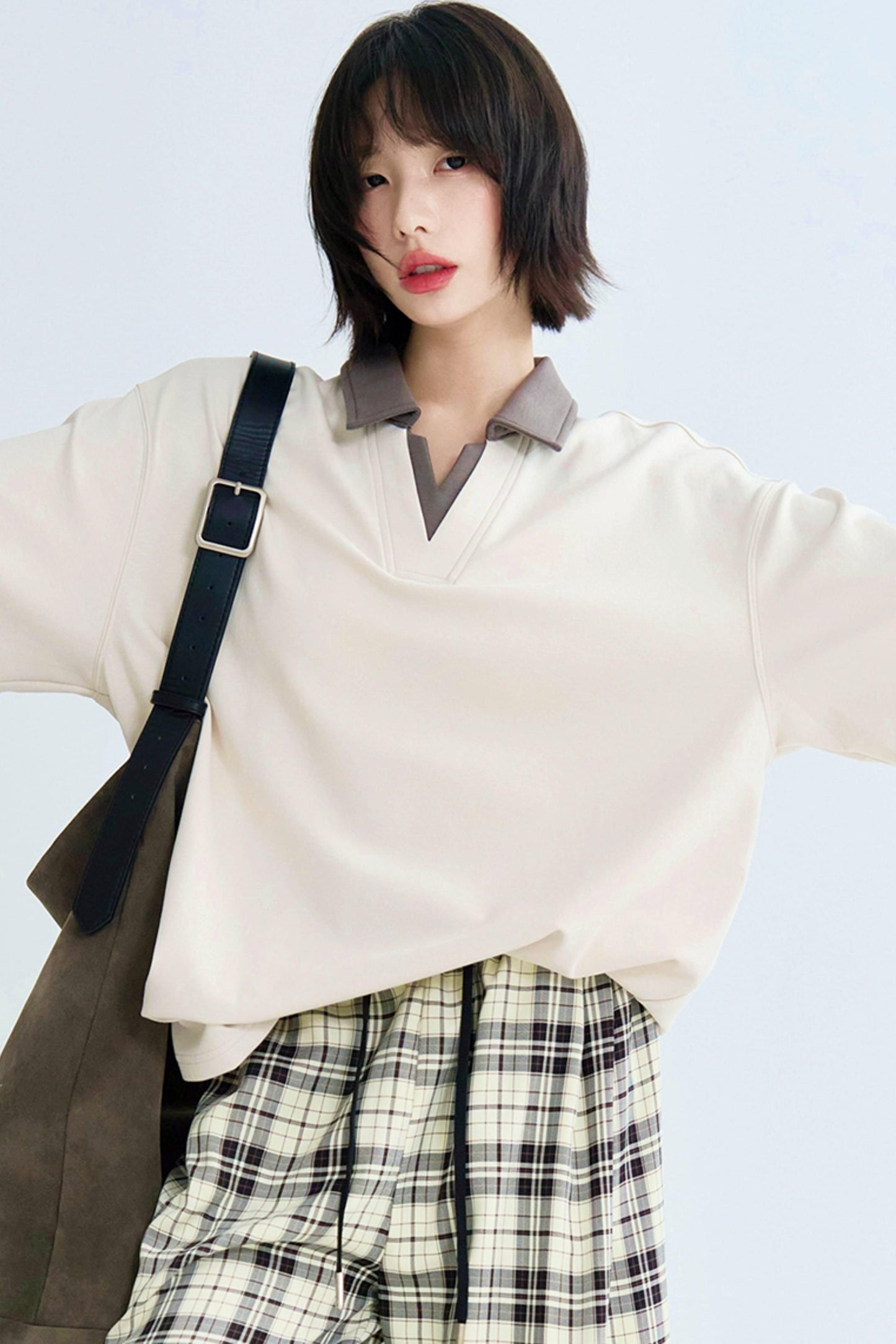 Contrast Lapel Loose Fit Faux Top