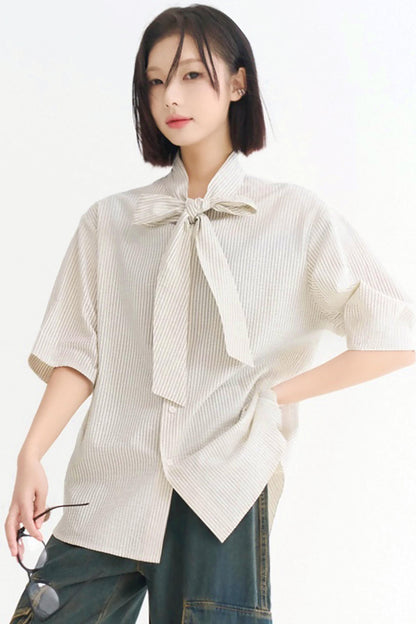 カジュアルストライプレースアップシャツ