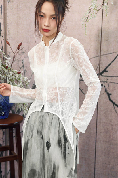 Romantisches weißes Spitzen-Hemd im transparenten Modestil