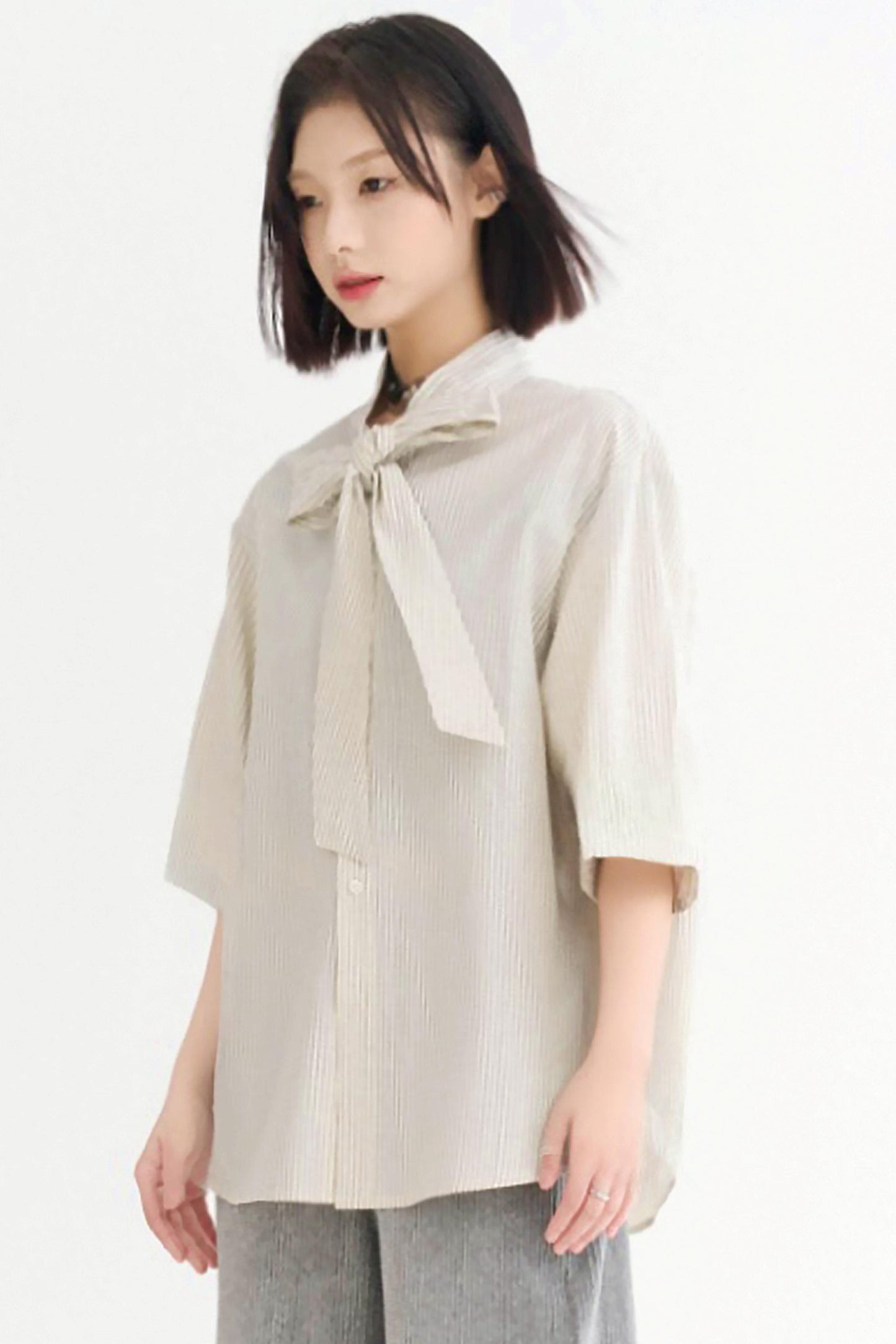 カジュアルストライプレースアップシャツ