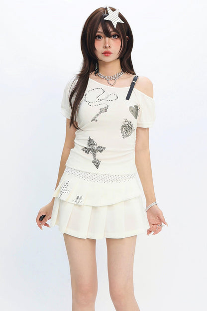 Heart Chain Off-Shoulder T-Shirt