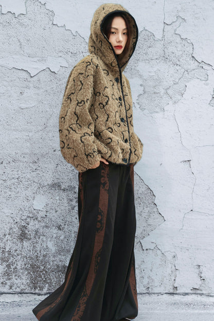 ダークモードファーフードコート