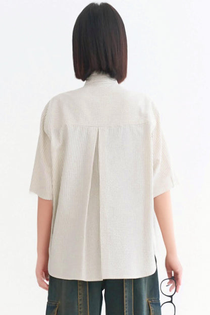 カジュアルストライプレースアップシャツ