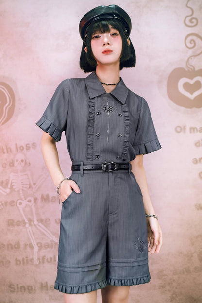 Rauchgraues Set im Uniformstil