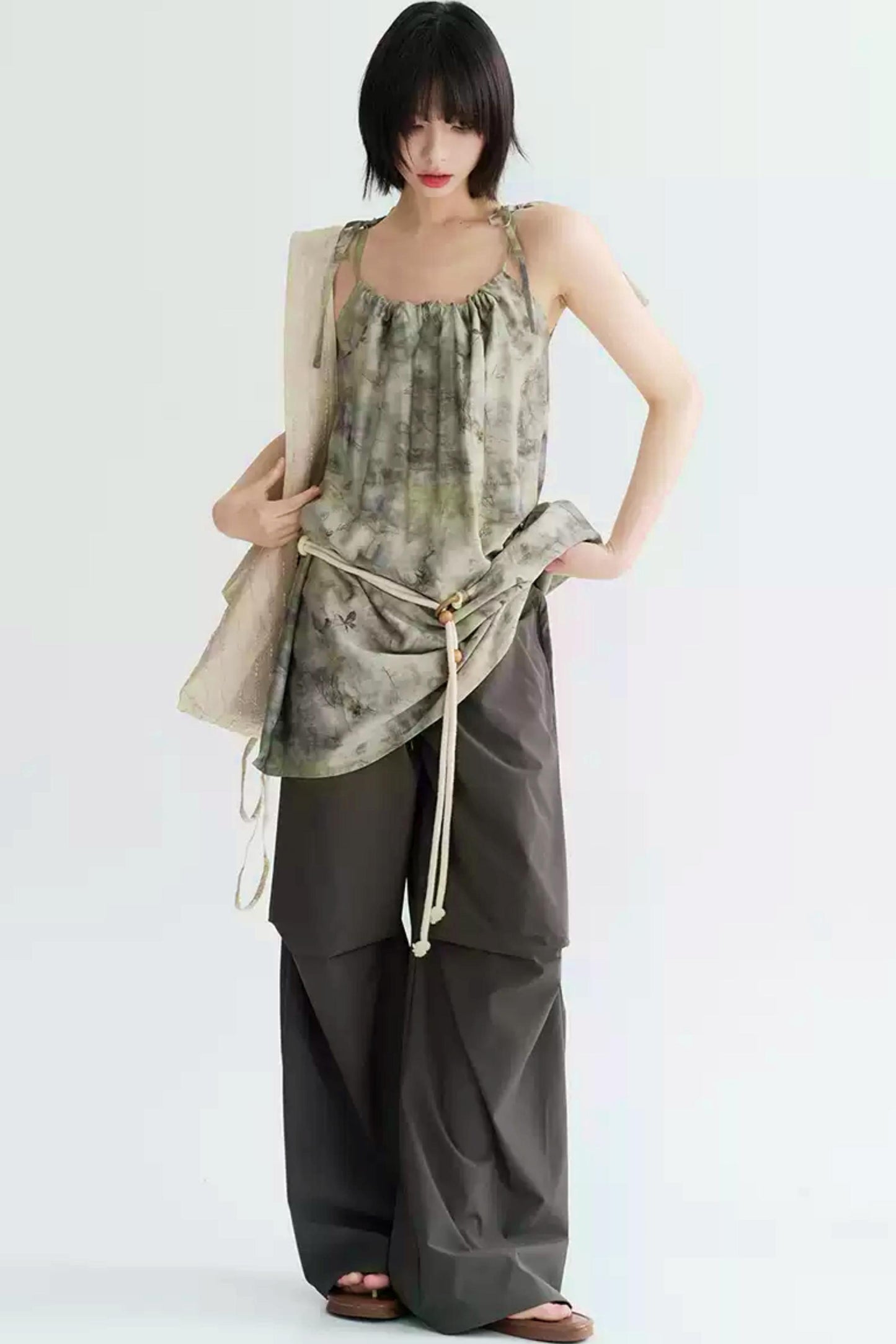 カジュアルニーディテールカーゴパンツ