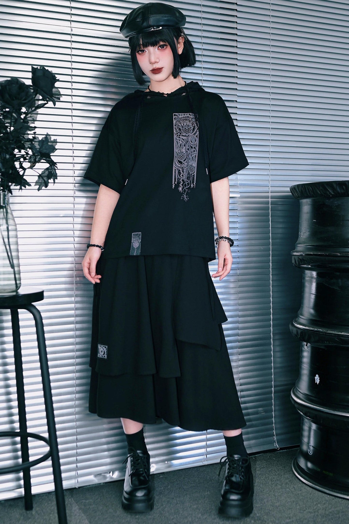 Dekadentes Oversize-T-Shirt im China-Stil