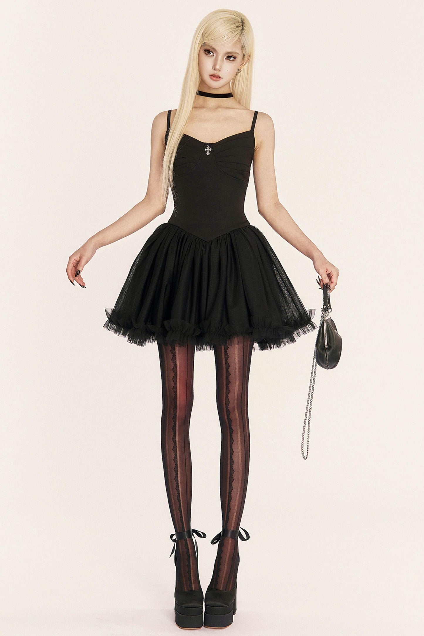 ダークメディーバルプリーツドレス